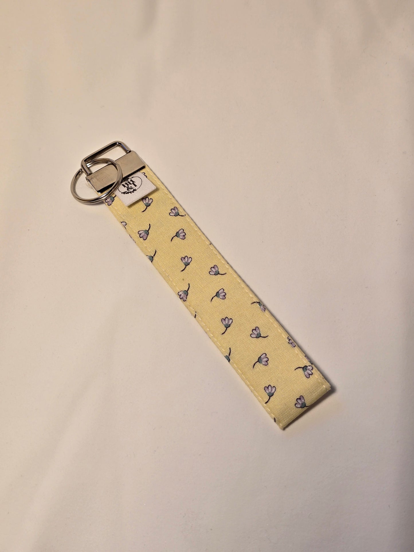 Wristlet keychain
