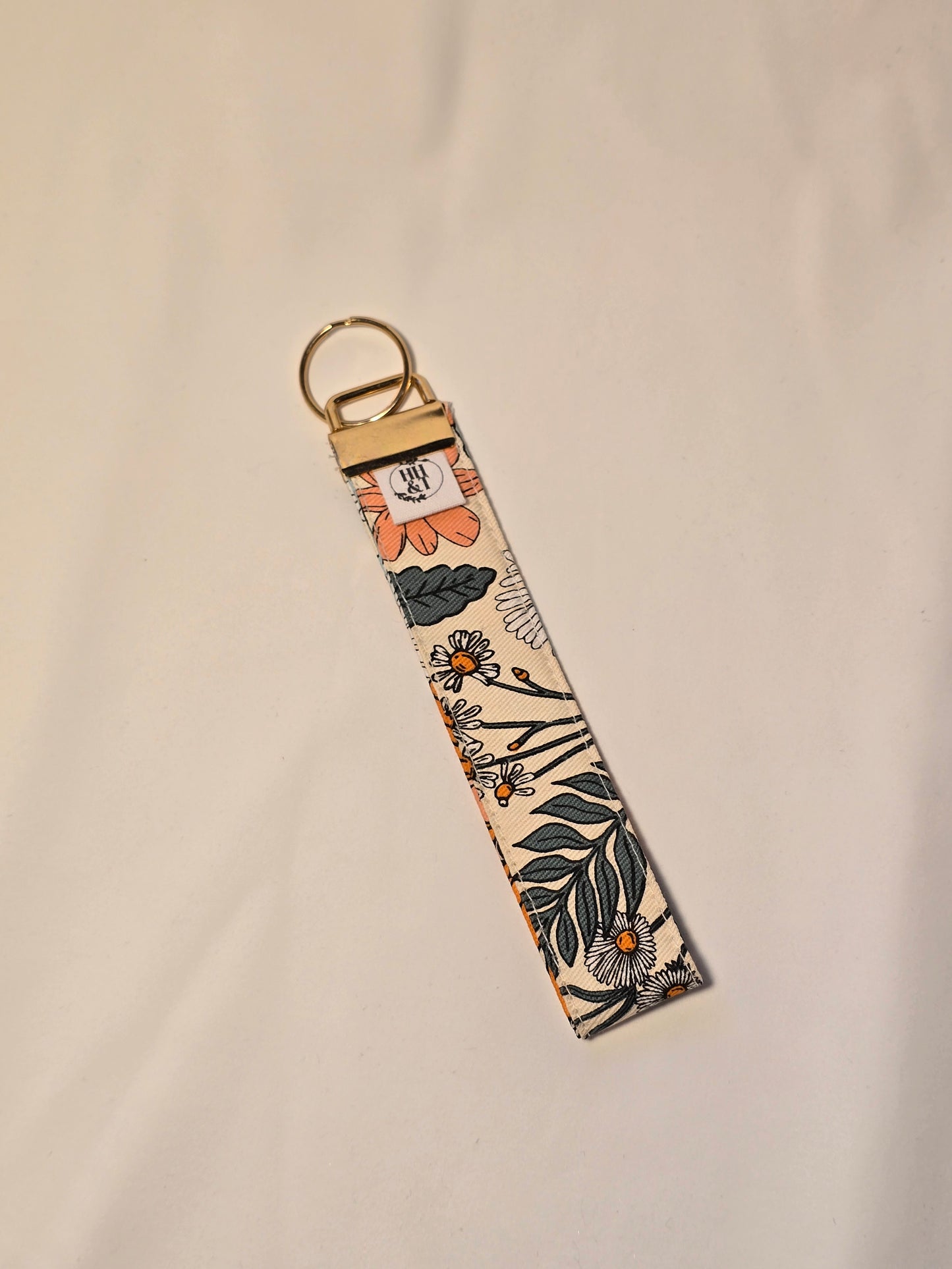 Wristlet keychain