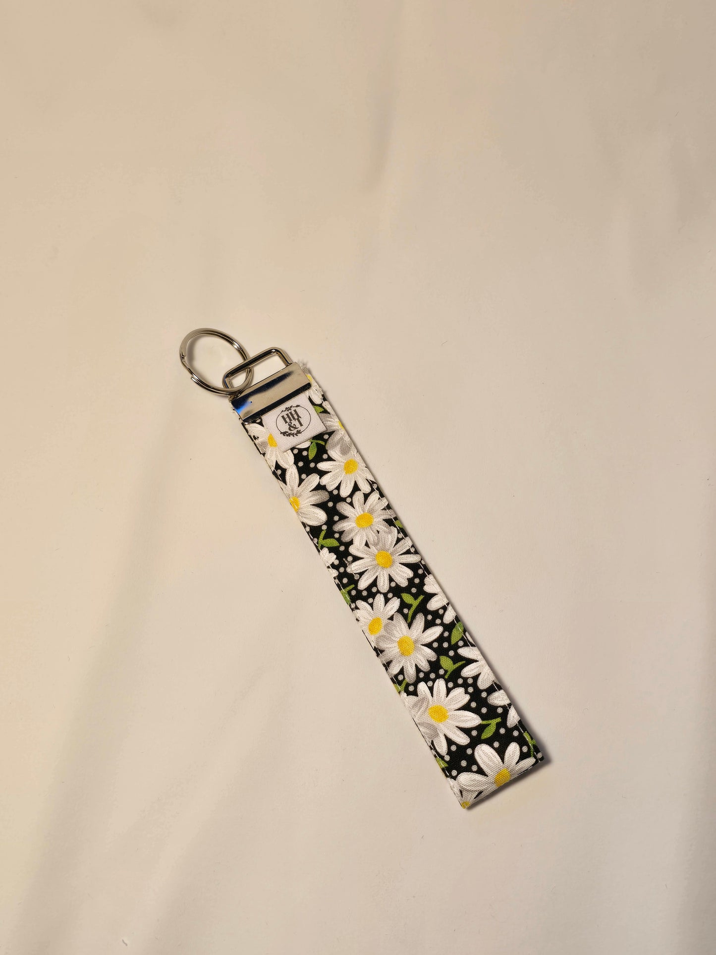 Wristlet keychain