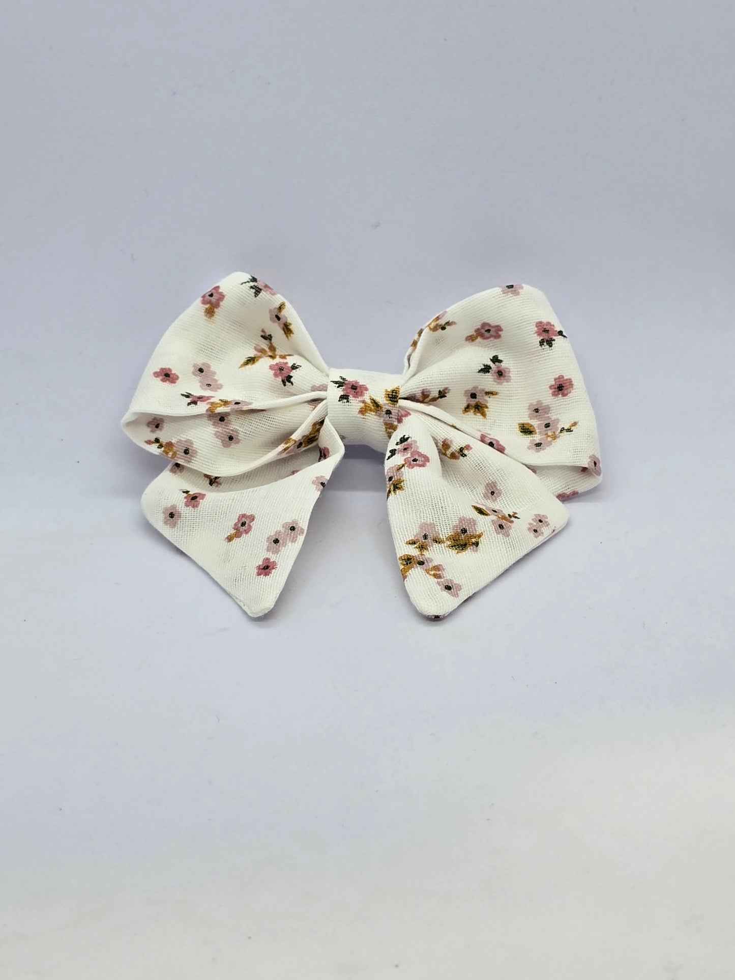 Ella bow
