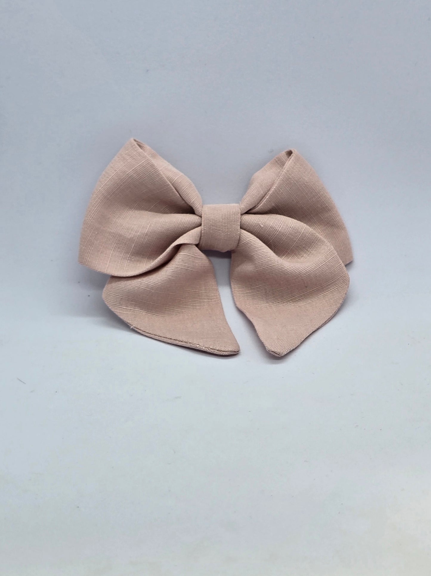 Ella bow