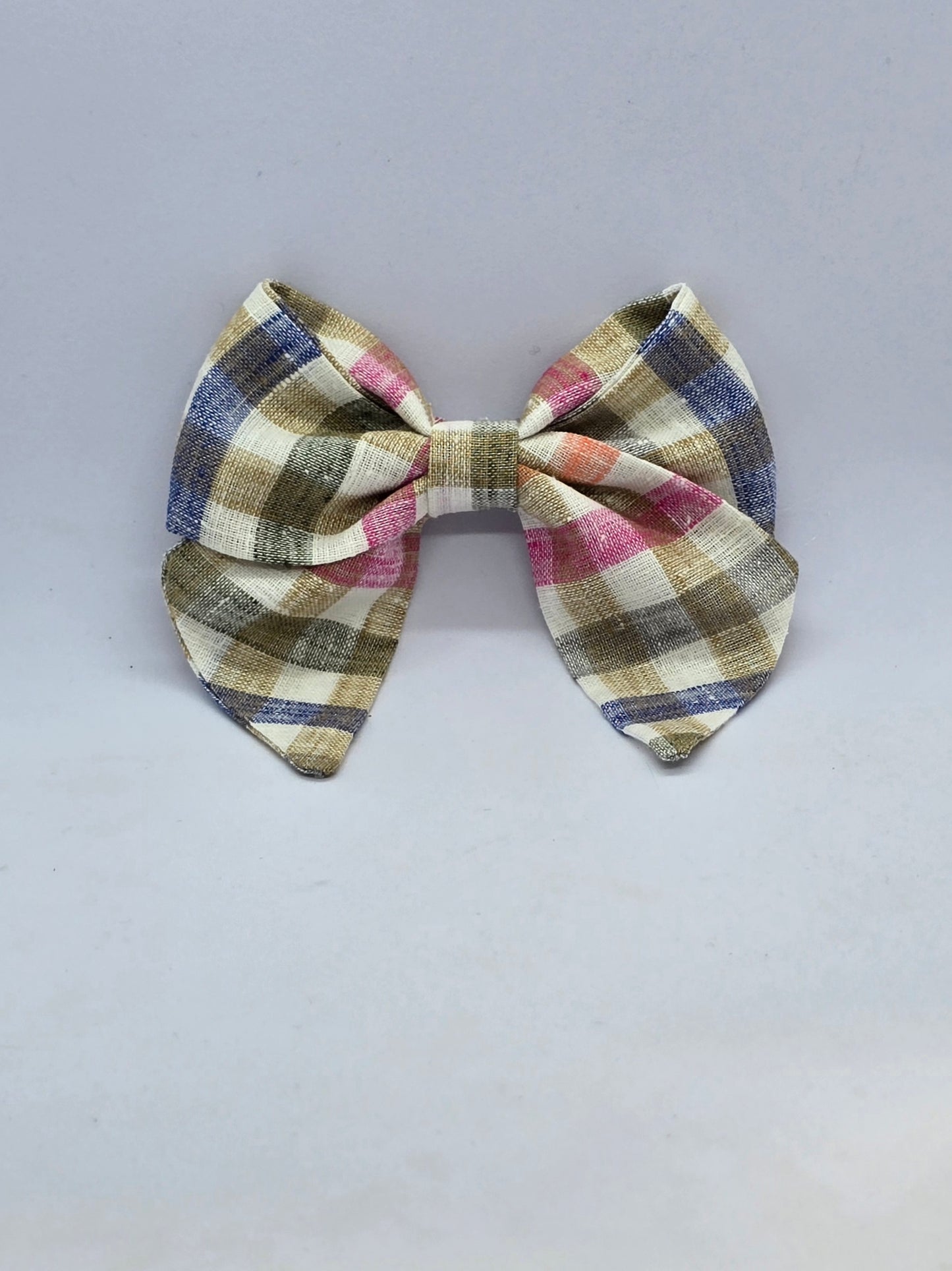Ella bow