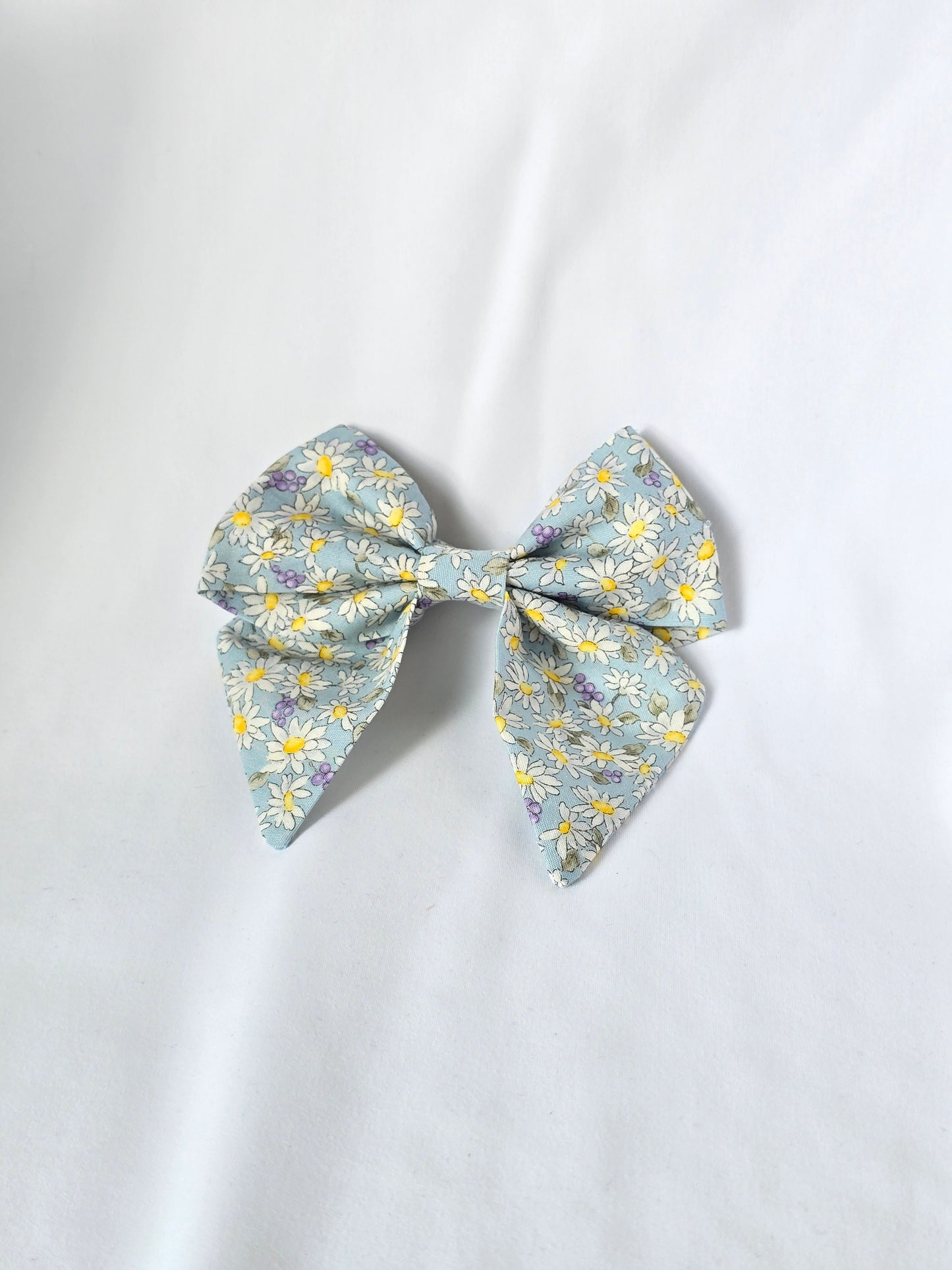 Ella bow