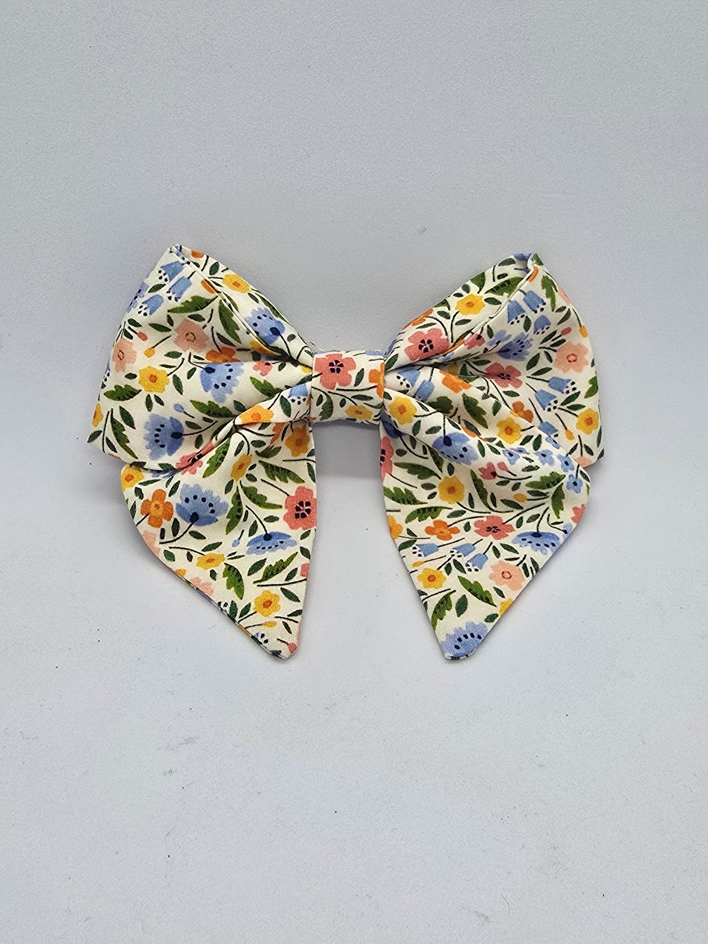 Ella bow