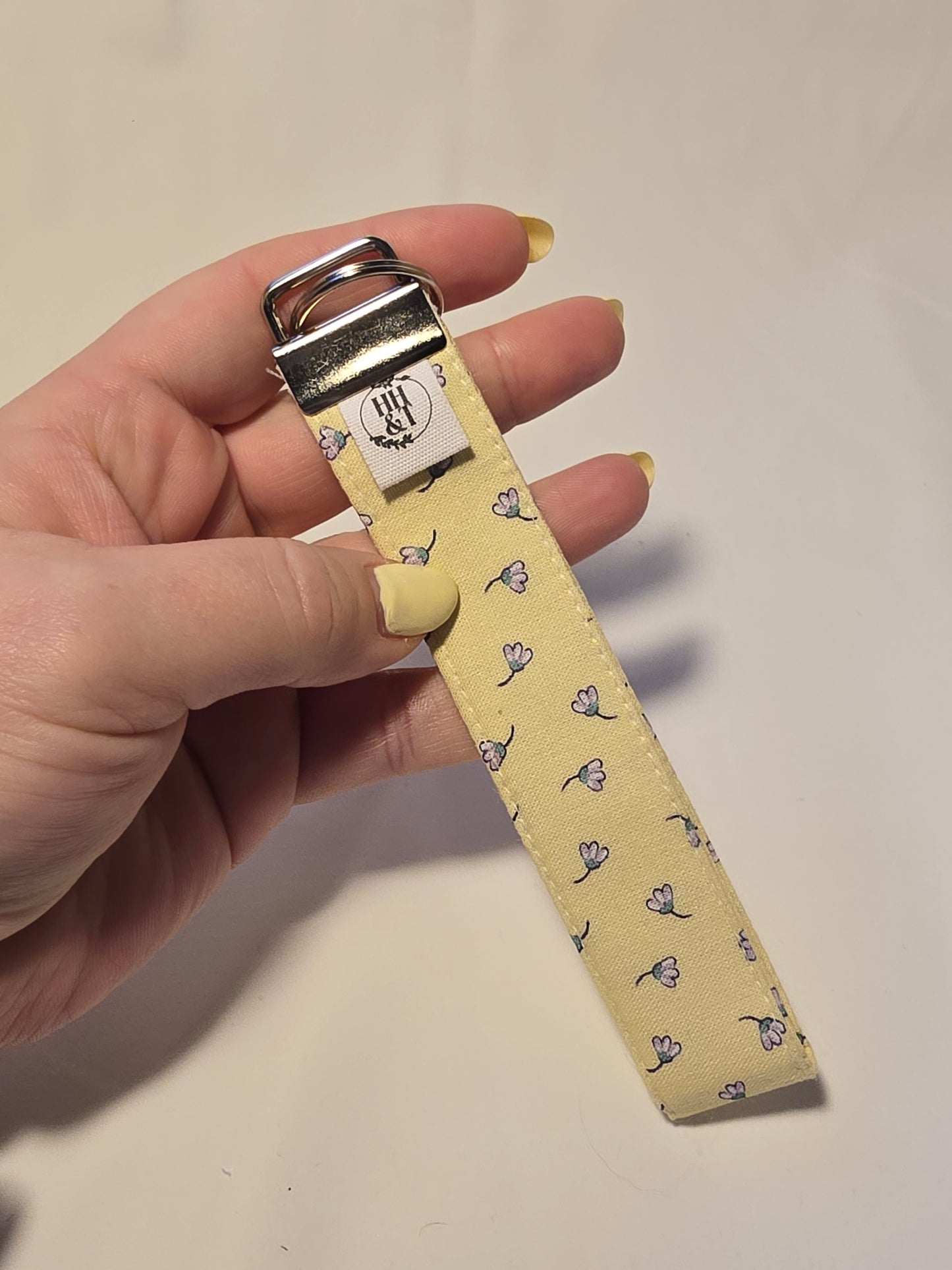 Wristlet keychain