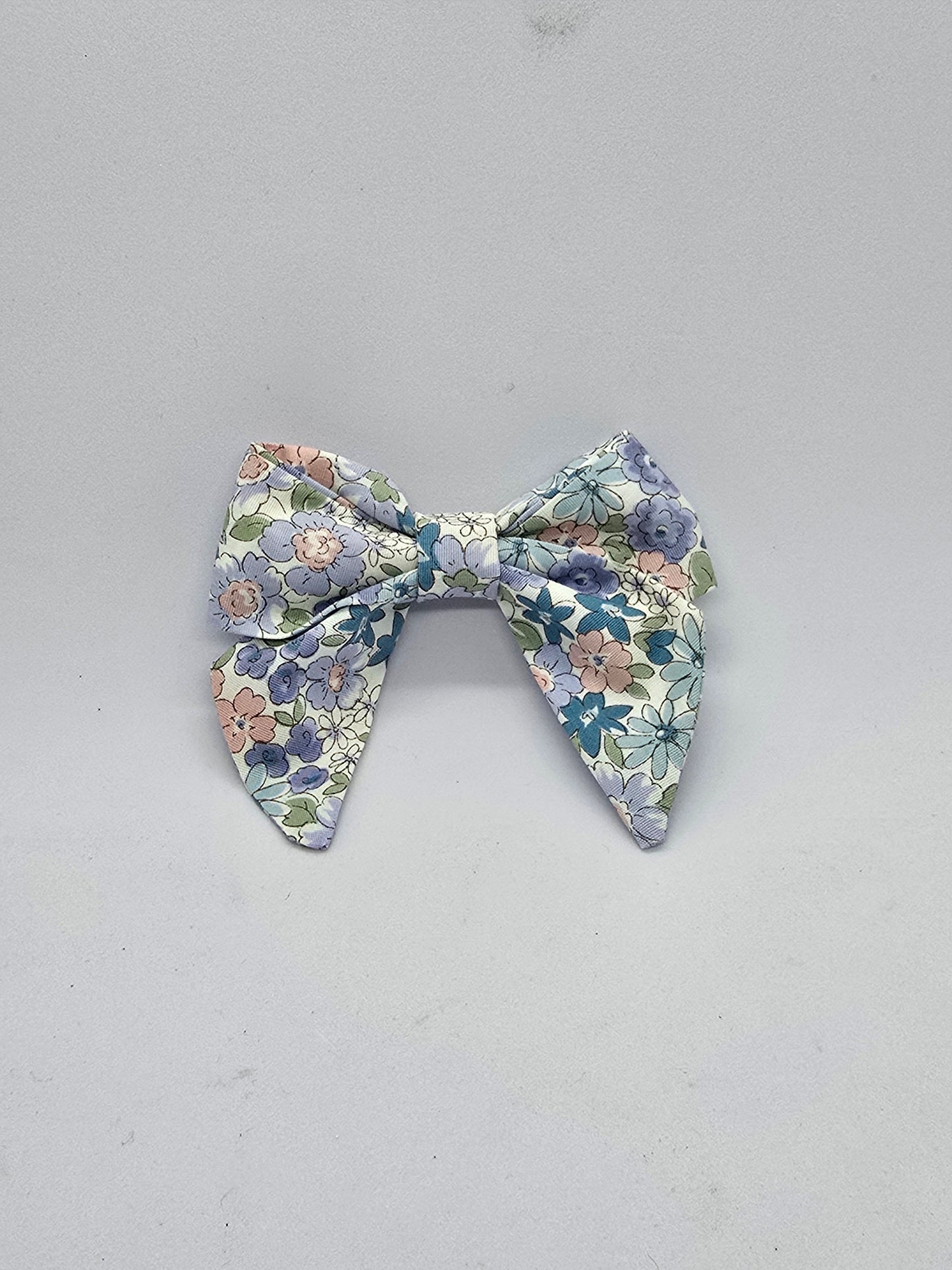 Ella bow