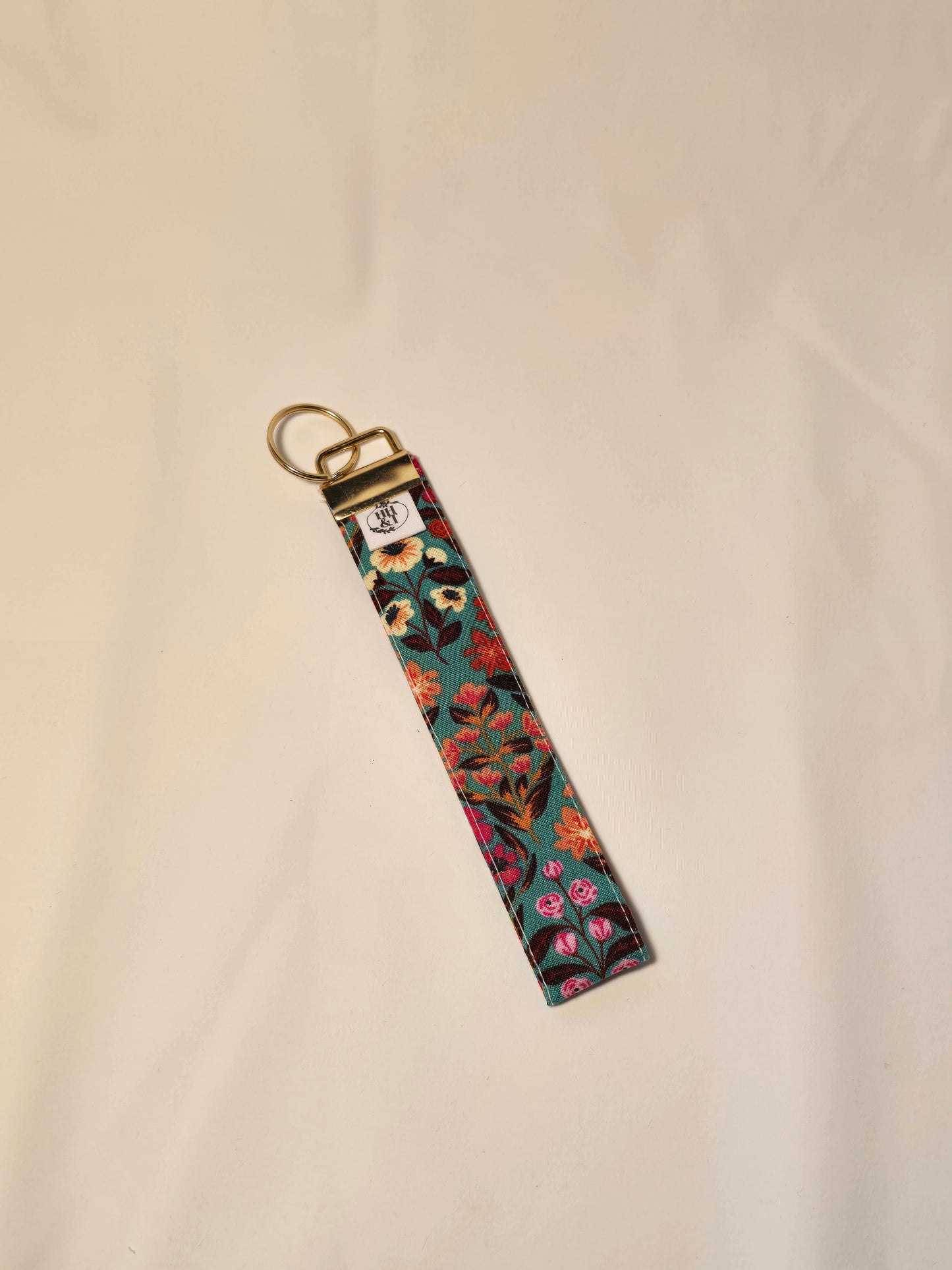 Wristlet keychain