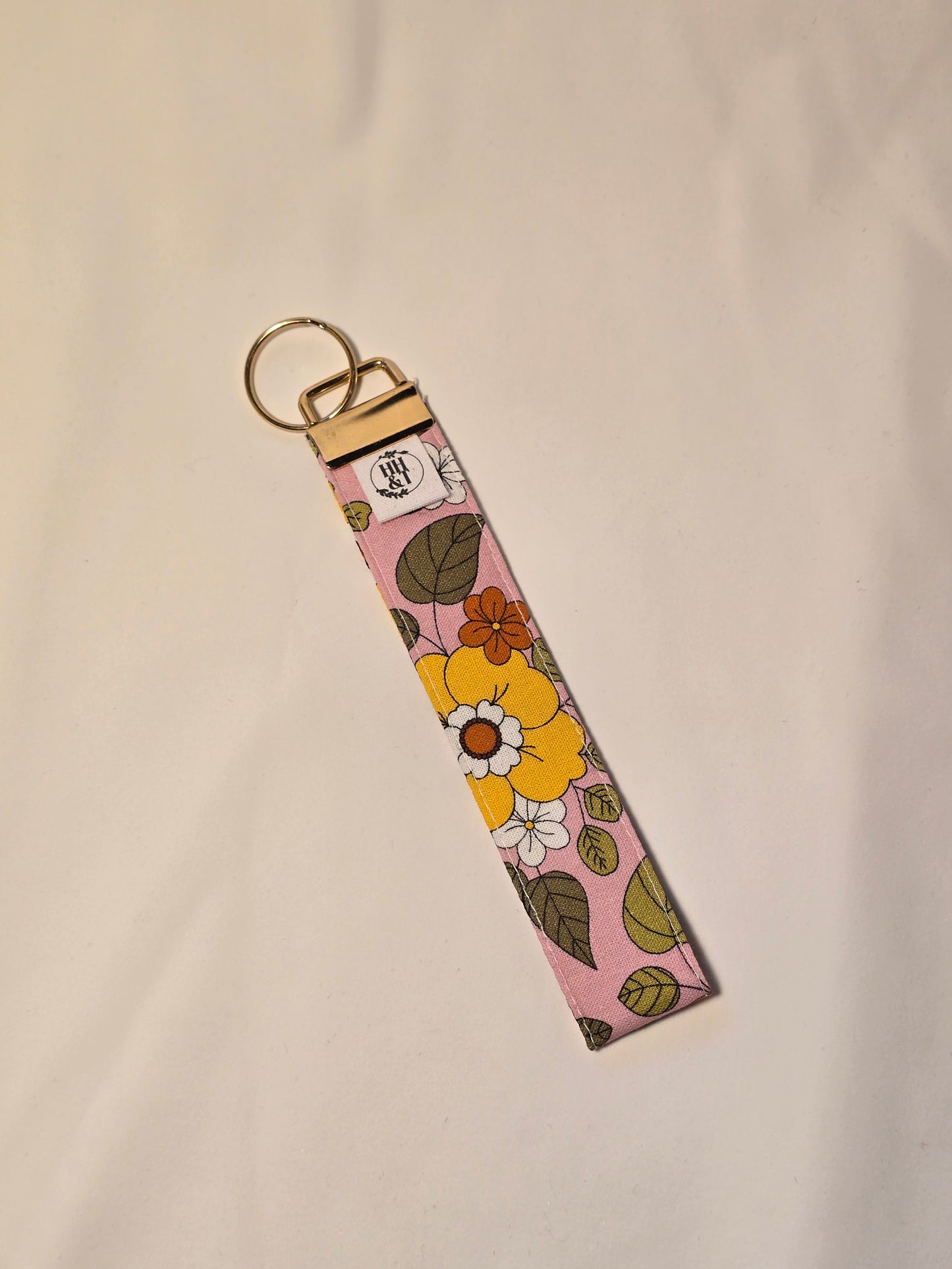 Wristlet keychain